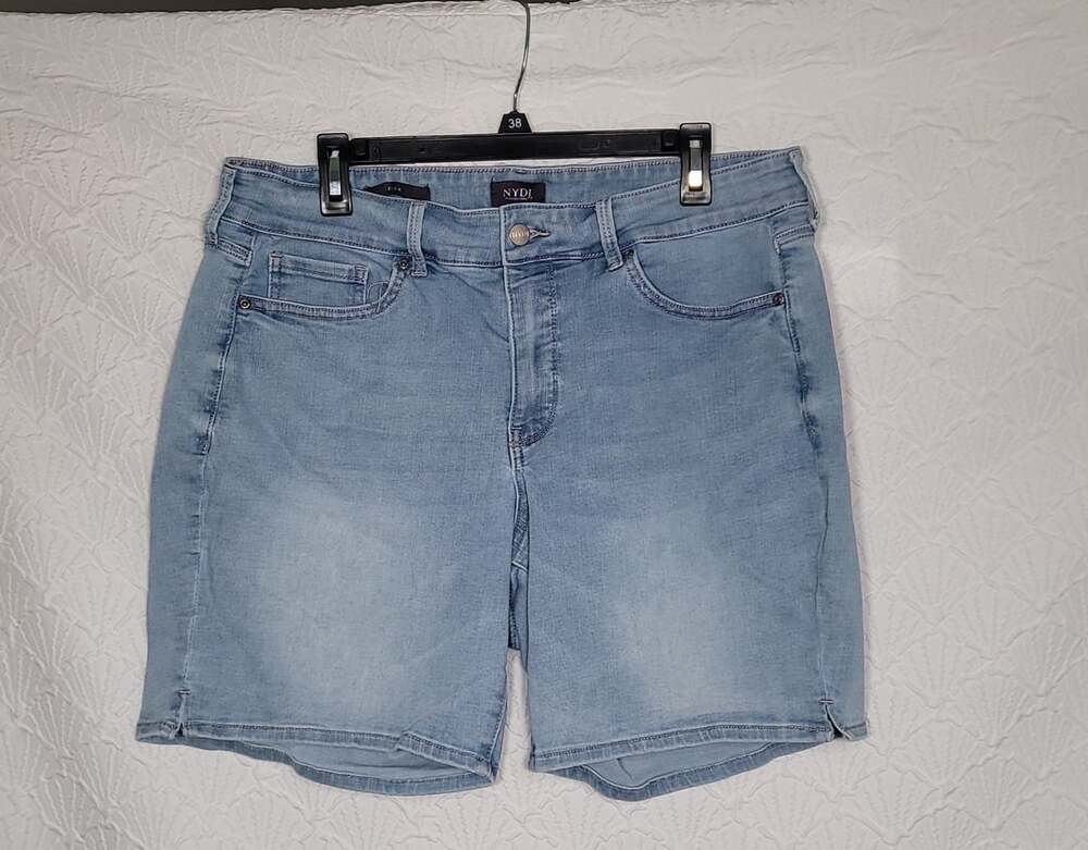 NYDJ Ella Denim Shorts Size 16WP Light Wash Distressed Mid Rise